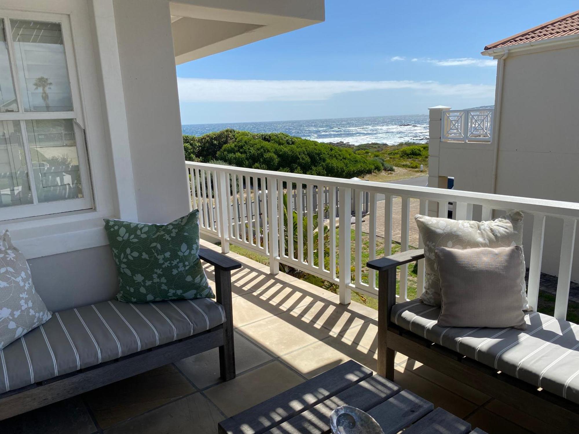 Shore'S Edge Luxury Oceanfront Home Херманус Екстериор снимка